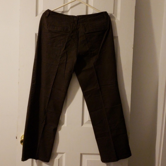 Gloria Vanderbilt - Picture 2 of 9